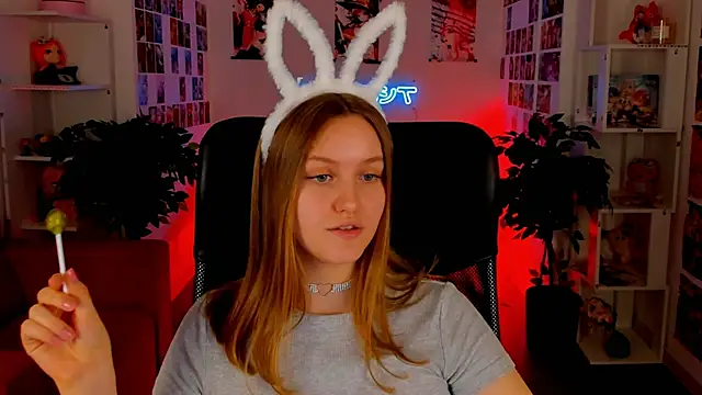 Snapshot of KellyPoter chatting on 12/13/24, 03:32 KellyPoter online show from 12/13/24, 03:32