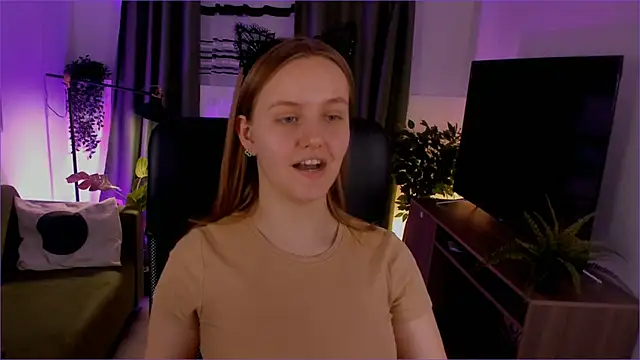 Snapshot of KellyPoter chatting on 12/14/24, 09:18 KellyPoter online show from 12/14/24, 09:18