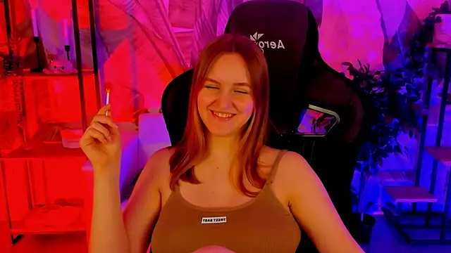 Snapshot of KellyPoter chatting on 12/19/24, 09:28 KellyPoter online show from 12/19/24, 09:28