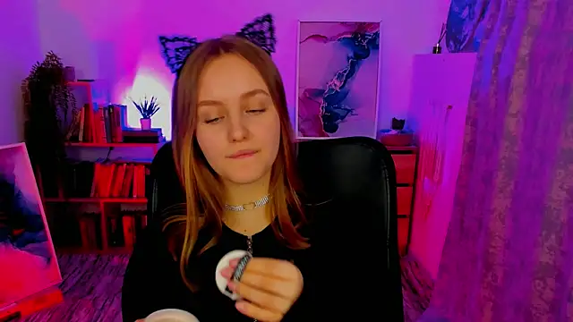 KellyPoter online show from 12/21/24, 02:58