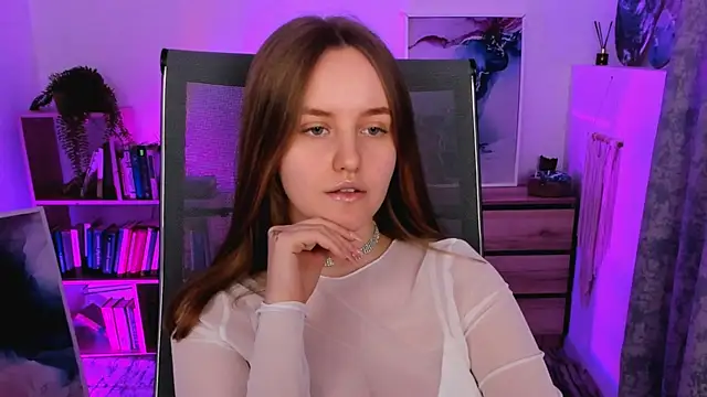 Snapshot of KellyPoter chatting on 02/20/25, 12:47 KellyPoter online show from 02/20/25, 12:47