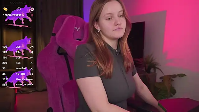 Snapshot of KellyPoter chatting on 09/16/25, 12:06 KellyPoter online show from 09/16/25, 12:06