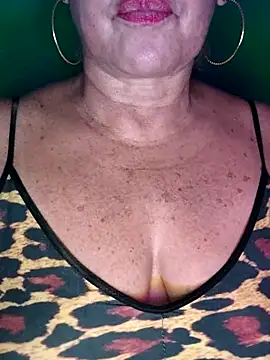 Kasandra Ho online show from 11/24/25, 05:45