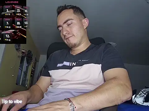 dragon1006 online show from 11/25/25, 02:33