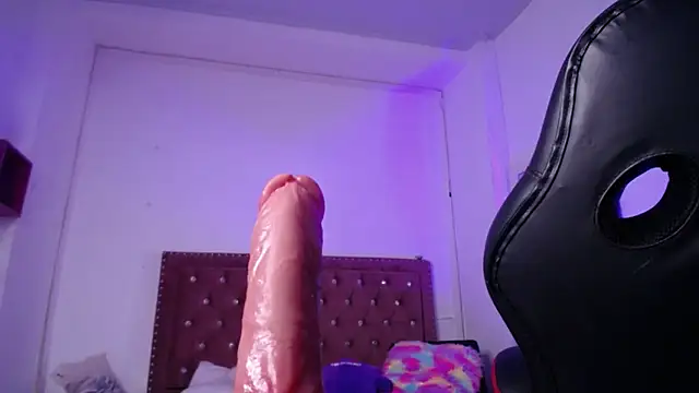 amelierouss online show from 02/06/25, 07:18