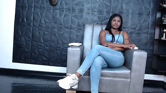 Snapshot of Hanna_Fox_69 chatting on 02/08/25, 03:08 Hanna Fox 69 online show from 02/08/25, 03:08