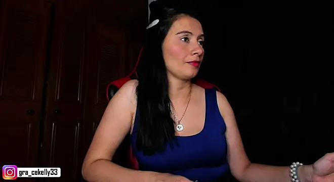 gracekelly12 online show from 12/19/24, 10:00