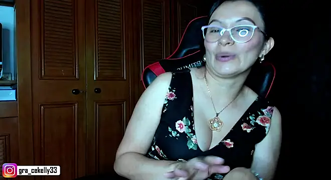 gracekelly12 online show from 01/08/25, 10:16