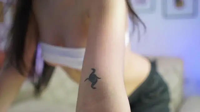 Snapshot of CattleyaScaly chatting on 12/09/24, 07:39 CattleyaScaly online show from 12/09/24, 07:39