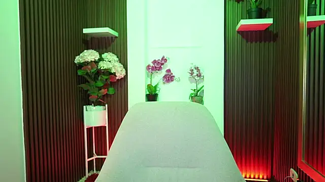 Snapshot of CattleyaScaly chatting on 09/25/25, 07:28 CattleyaScaly online show from 09/25/25, 07:28