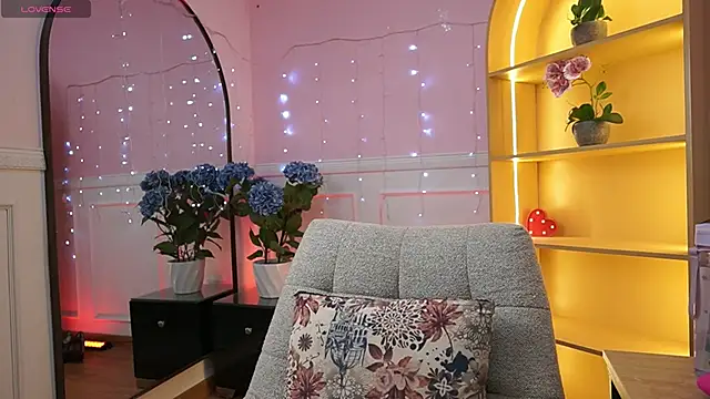 Snapshot of CattleyaScaly chatting on 11/29/25, 08:01 CattleyaScaly online show from 11/29/25, 08:01