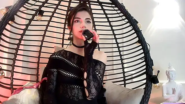 Snapshot of Megga_Bluee chatting on 02/06/25, 08:56 Megga Bluee online show from 02/06/25, 08:56