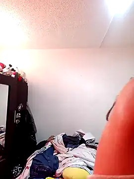 Skylar-Vox- online show from 10/21/25, 02:29