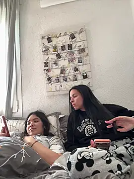 daniniescobarr online show from 03/22/26, 01:03