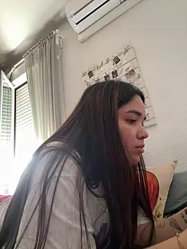 daniniescobarr online show from 03/24/26, 11:04