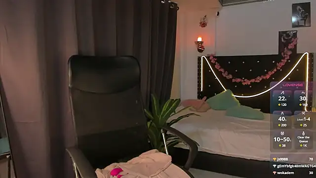 emilyrouxe online show from 02/16/25, 08:33