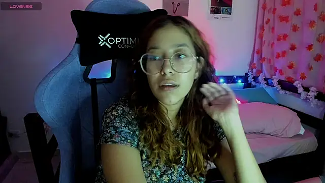 Snapshot of _Moon_Johnson chatting on 03/19/25, 01:10 Moon Johnson online show from 03/19/25, 01:10