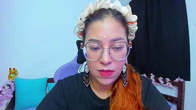 Snapshot of _Moon_Johnson chatting on 11/12/25, 01:28 Moon Johnson online show from 11/12/25, 01:28