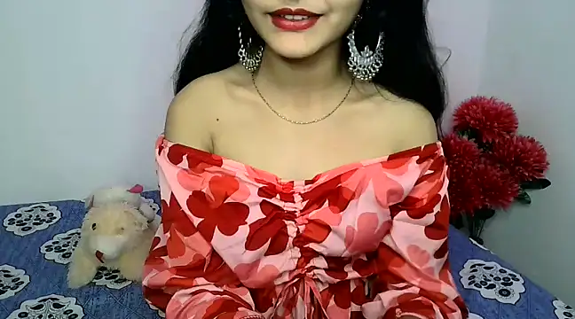 SUZY FROMUS online show from 12/19/24, 06:23