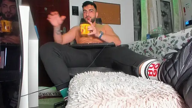 Snapshot of welcometo_hell chatting on 12/02/25, 11:45 welcometo hell online show from 12/02/25, 11:45