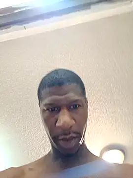 Snapshot of willywonka7793 chatting on 02/25/25, 02:33 willywonka7793 online show from 02/25/25, 02:33