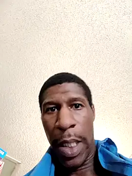 Snapshot of willywonka7793 chatting on 03/22/25, 03:20 willywonka7793 online show from 03/22/25, 03:20