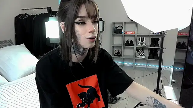 Tanya M online show from 02/02/25, 11:08