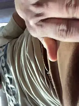 Snapshot of kelin17 chatting on 03/15/25, 03:16 kelin17 online show from 03/15/25, 03:16