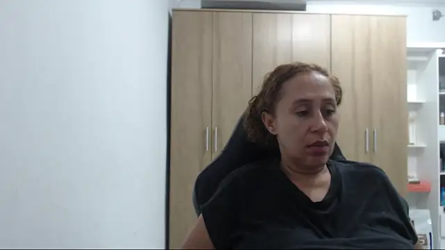 RoxanaLove9 online show from 03/29/26, 02:11