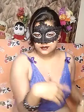 Snapshot of Hottyalia chatting on 01/09/25, 05:54 Hottyalia online show from 01/09/25, 05:54