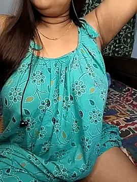 Snapshot of Hottyalia chatting on 10/12/25, 12:09 Hottyalia online show from 10/12/25, 12:09