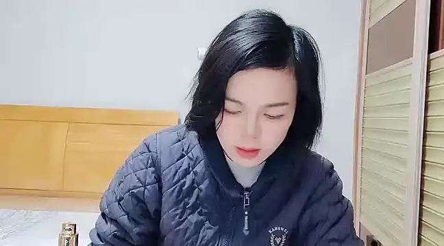 Linda-LL online show from 01/28/25, 01:18