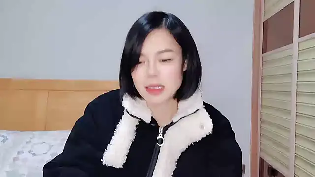 Linda-LL online show from 02/08/25, 02:47