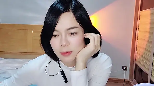 Linda-LL online show from 02/12/25, 01:27