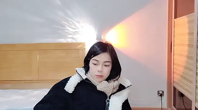 Linda-LL online show from 02/13/25, 02:34