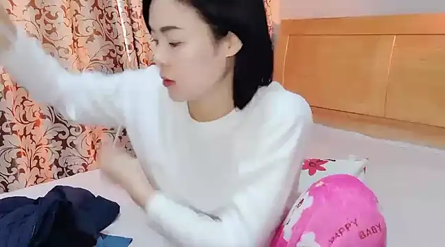 Linda-LL online show from 02/19/25, 06:00