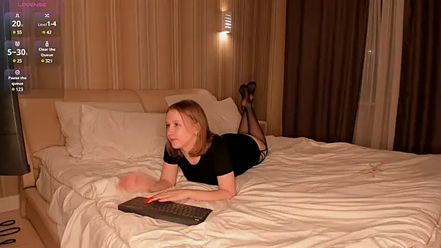 ms evasweet online show from 12/16/24, 05:22