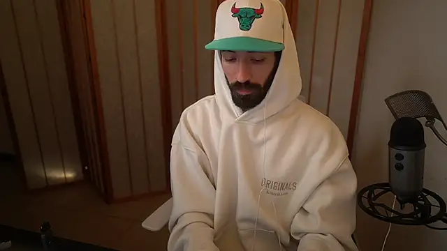 Snapshot of Your_Ice_cream chatting on 01/18/26, 10:35 Your Ice cream online show from 01/18/26, 10:35