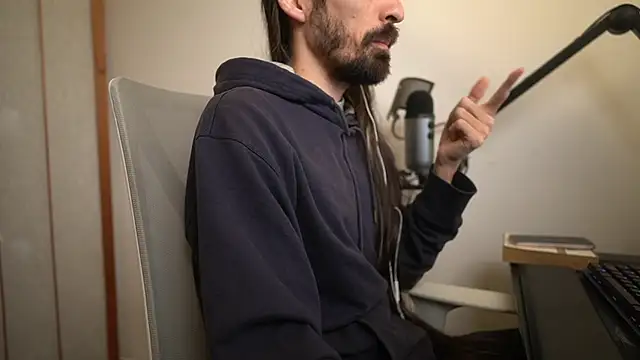 Snapshot of Your_Ice_cream chatting on 04/16/26, 02:40 Your Ice cream online show from 04/16/26, 02:40