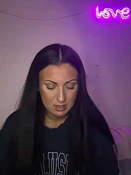 Snapshot of SweNatasha chatting on 12/12/24, 12:27 SweNatasha online show from 12/12/24, 12:27