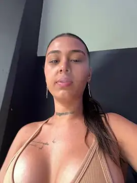 paisitahot1975 online show from 02/10/25, 09:36