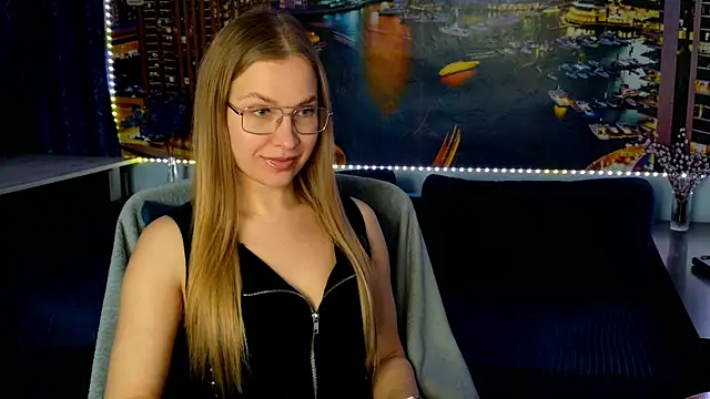 Snapshot of pusyavykusya chatting on 02/16/26, 10:44 pusyavykusya online show from 02/16/26, 10:44