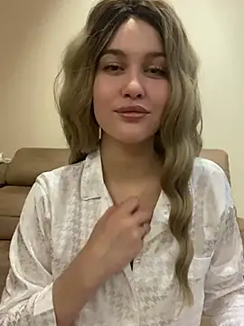 KikiWatson online show from 12/13/24, 07:53