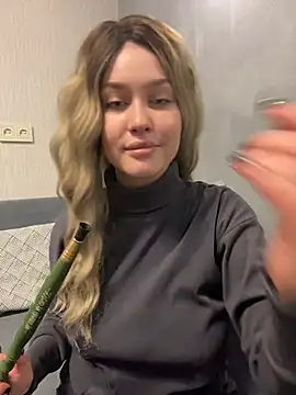 KikiWatson online show from 12/15/24, 11:12