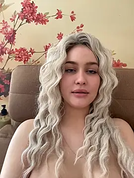 KikiWatson online show from 01/09/25, 11:03