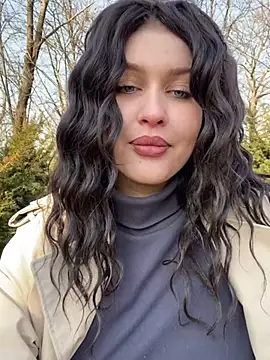 KikiWatson online show from 02/12/25, 12:01