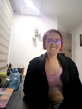 Snapshot of your_red_rose_ chatting on 12/02/24, 11:29 your red rose online show from 12/02/24, 11:29