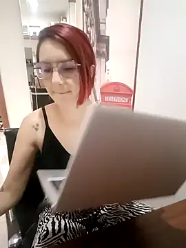 Snapshot of your_red_rose_ chatting on 12/10/24, 09:22 your red rose online show from 12/10/24, 09:22