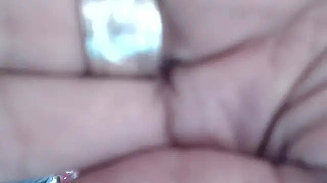 Snapshot of your_red_rose_ chatting on 12/28/24, 05:14 your red rose online show from 12/28/24, 05:14