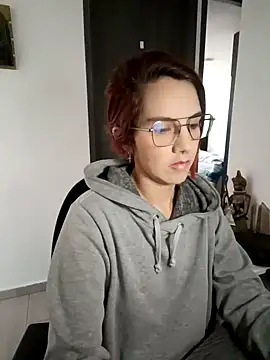 Snapshot of your_red_rose_ chatting on 01/14/25, 01:38 your red rose online show from 01/14/25, 01:38